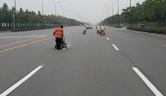 揚州道路劃線電話， 揚州市區(qū)專業(yè)道路劃線公司電話